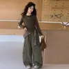 Blusa Cachecol Estilo Outono para Meninas Camada Base Conjunto Estilo Coreano 2026 Novo Calças de Trabalho de Algodão Puro para Meninas Grandes Calças de Perna Larga