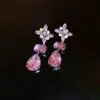 Elegantes Brincos de Franja com Strass Roxos para Mulheres, Brincos Longos de Luxo de Alta Qualidade com um Toque de Riqueza e Extravagância