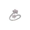 Moda Nova de Verão Versátil Super Brilhante Rosa Flor Aberta Cheia de Diamantes Anel de Dedo com Design Simples Nicho para Mulheres