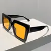 Moda Retro Moderno Europeo y Americano Gafas de Sol de Marco Cuadrado Grande para Mujer, Lentes de Alta Definición sin Graduación con Marco Degradado para Hombre, Elegantes y Versátiles para Ropa de Calle