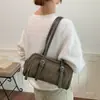 Bolsa de antebraço feminina, nova coleção 2026, estilo high-end e retrô, adequada para o dia a dia, na paleta de cores outono Maillard, uma bolsa de mão única e estilosa para uso diário