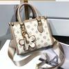 Bolso de mujer Louis Fangyi 2024, nuevo bolso bandolera casual de estilo occidental de alta gama para mujer, versátil y con correa para el hombro.