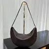 Bolsa Hobo Modelo Novo 2026 com Pele de Ovelha por Dentro e por Fora, Bolsa de Ombro Grande em Forma de Crescente para Mulheres, Couro Genuíno com Acabamento de Luxo, Bolsa de Axila de Nicho