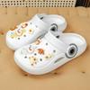 Nuevos Zuecos Versátiles de Eva Little Bear Labubu para Mujer, Pantuflas Planas Antideslizantes para Exteriores, Sandalias de Punta Cerrada de Moda