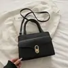 Bolso de Mano Pequeño Cuadrado Simple y Elegante Estilo Coreano para Mujer 2026 Nuevo Bolso de Hombro Versátil Casual Bolso Cruzado de Moda para Viaje