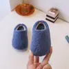 Pantuflas cálidas de algodón con forro de lana de cordero estilo coreano para niñas, colección otoño/invierno 2026, zapatos estilo Birkenstock de colores caramelo para niños