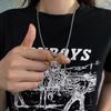 Colar de Aço Titânio com Pingente de Canto Dourado Hip-Hop Coreano e Japonês para Homens, Pingente de Máscara de Fantasma, Corrente de Suéter Tendência Cool e Estilosa