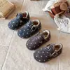 Zapatos Birkenstock para Niñas 2026 Invierno Nuevo Estilo Zapatos Casuales de Lana a Cuadros para Niños Zapatos de Algodón Cálidos con Felpa para Bebés Modernos