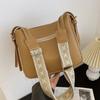 Bolso de mano pequeño estilo retro occidental para mujer, combinable con todo, otoño e invierno 2023, nuevo bolso de moda de nicho, color retro en contraste
