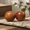 Pelota de salud de madera para balonmano, cuenta redonda de madera para ejercicio de manos, pelota de fitness para ancianos, artesanía tallada en madera maciza, artículo pequeño para sostener en la mano, regalo