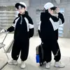 Conjunto de Sudadera de Otoño para Niños 2026 Nuevo Estilo de Otoño para Niños Mayores, Ropa Deportiva para Niños, Fresco y Moderno para Primavera y Otoño