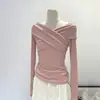 Atacado Transfronteiriço Outono e Inverno Confortável Veludo Uma Alça Cruzada em V Plissada Manga Longa Camiseta Feminina Slim Elegante Camiseta Básica