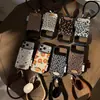 Popular Ins Floral Pequeno Veludo Maillard Adequado para Capa de Celular Apple 17Promax Bolsa Iphone16 15P