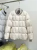 Chaqueta de plumas acolchada de punto estilo europeo, patchwork, falso dos piezas para mujer, nuevo modelo de invierno, abrigo acolchado de plumón de pato blanco, casual holgado, moderno