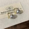 Pendientes de Perlas Swarovski Ligeros de Lujo y Sencillos, Pendientes de Moda y Elegantes con un Toque de Alta Gama, Pinzas para Orejas Tipo Bobina de Mosquito para Mujeres Sin Perforaciones