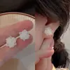 Pendientes de Perlas con Lazo de Lunares para Mujer, Pendientes de Lujo Ligero y de Gama Alta, Modernos y Versátiles para el Trabajo, Pendientes de Diseño Nicho