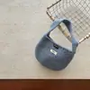 Bolsos Coreanos para Niños Qiunan Bolso de Mano Tejido Simple Color Sólido Hebilla de Cuerno Mini Bolso de Lana Bolso de Mano Venta al por Mayor