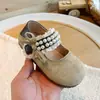 Zapatos de mujer estilo Chanel 2026 nuevos zapatos de verano de malla transpirable con encaje combinados con faldas, zapatos Mary Jane franceses de perlas