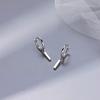 Pendientes colgantes de barra de oro pequeña, simples y brillantes, de plata S925, estilo frío, de lujo, de alta calidad, ligeros, de moda, personalizados.