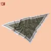 Novo Estilo Lenço Triangular de Sarja Feminino com Estampa de Bolinhas Redondas, Xale de Proteção Solar para Viagem, Fábrica Fornecedora no Atacado