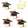 Temporada de Formatura DIY Liga de Metal com Gotejamento de Óleo Uniforme de Bacharel Acessórios para Chapéu de Formatura Pingente Bolsa Chaveiro Pingente Decorativo W442