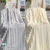 Juego de Dos o Tres Piezas de Toalla de Baño de Terciopelo Coral, Gorro para Secar el Cabello para Mujer, Nuevo Estilo 2024, Portátil y Envolvente para Adultos, Algodón Puro Absorbente