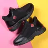 Zapatilla mujer suela gruesa suave transpirable tela vieja de Pekín estilo coreano zapatos de mamá zapatillas de correr para estudiante zapatos casuales para caminar