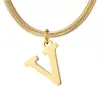 Colar com Pingente de Letra Inglesa em Aço Titânio Banhado a Ouro Real 18K, Design de Nicho, Joia Acessório Simples e de Alto Padrão para Mulheres