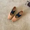 2026 Novo Estilo Sapatilhas de Ballet para Uso Externo com Tiras Cruzadas, Bico Quadrado, Sapatos Individuais Estilo Retrô Plissado, Sapatos Mary Jane Femininos com Salto Grosso