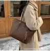 Nova bolsa tote feminina vintage de grande capacidade, bolsa de ombro estilosa e moderna, bolsa versátil de couro PU para sob o braço para mulheres