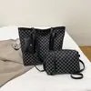 Bolsa Tote Grande Capacidade Estampada Retrô Nova Tendência 2025 Moda Nicho Bolsa Tote Bolsa de Ombro Personalizada Conjunto de Três Peças