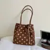 2026 Nuevo Modelo de Gama Alta Nicho Estilo Coreano Bolso de Mano de Lunares Versátil para Viajes Diarios Gran Capacidad Bolso de Hombro/Debajo del Brazo