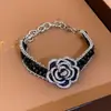 Pulseira de Cristal Flor de Diamante, Pulseira de Temperamento Fashion e Popular, Luxo Leve de Nicho, Alta Qualidade, Joia de Mão Versátil para Mulheres no Atacado
