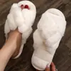 Chinelos Peludos Populares Transfronteiriços para Mulheres, Chinelos Respiráveis e Absorventes de Suor para Interior de Outono e Inverno, Fabricante de Chinelos de Algodão de Moda Europeia e Americana para Maternidade