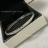 Pulsera Coco Patrón Diamante V-Oro Versión Ancha y Estrecha Pulsera Totalmente Diamantada Estilo Chanel Cnc Precisión Oro Grueso No Descolorante Diseño Abierto para Mujer