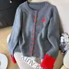 Suéter de punto casual estilo japonés bordado con corazón para mujer, nuevo suéter chaqueta de mujer único de ajuste slim con bloques de color para otoño e invierno
