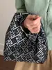 Bolso de Mano de Estilo Étnico Chino de Moda 2026 Primavera Nuevo Bolso de Hombro Bordado Casual Elegante Bolso de Mano de Estilo Nacional