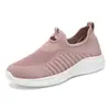 Novos Sapatos de Terapia Magnética de Verão para Idosos, Sapatos Femininos Macios com Solado e Malha Fly-Knit para Mães, Sapatos de Caminhada para Meia-Idade e Idosos, Sapatos Respiráveis de Malha para Casais