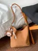 Bolsa feminina fashion 2026 nova bolsa de ombro casual de grande capacidade bolsa de balde casual bolsa transversal para o dia a dia moderna