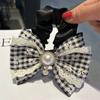 Europeu e americano intestino grosso cabelo banda Chanel estilo arco hairpin estilo coreano pérola meninas headband elegante de alta qualidade clipe lateral atacado