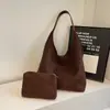 Bolsa tote de camurça grande capacidade transfronteiriça, bolsa de mão macia toque retrô, bolsa de ombro, estilo casual para o dia a dia, bolsa de mamãe para mulheres