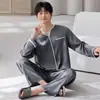 Pijama de otoño para hombre, estilo primavera y otoño, nuevo modelo 2026, manga larga de seda helada, estilo verano, apto para todas las estaciones, con un toque de alta gama, primavera