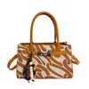 Bolso de Mano Moderno Nuevo 2026, Bolso Vintage para el Trabajo, Bolso de Hombro con Diseño de Nicho, Bolso Cruzado Nuevo Versátil para Mujer