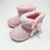 Novas botas de neve de cano médio 2026 para mulheres, com um design fofo de pompom, adequadas para estudantes, com forro de fleece quente e sola espessada para maior aquecimento e resistência ao escorregamento
