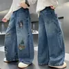 Pantalones Vaqueros para Niños Primavera y Otoño 2026 Estilo Nuevo Pantalones Rectos de Pierna Ancha para Niños, Pantalones Largos Sueltos con Graffiti para Niños Mayores