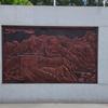 Projeto de Paisagem em Relevo de Fibra de Vidro Escultura em Estilo Chinês Mural de Fundo da Grande Muralha Escultura de Paisagem Externa Tridimensional Feita à Mão