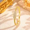 Pulsera con Cierre Espiral de Diamantes Completos en Forma de Oliva Diseño Incrustado de Diamantes Nicho Lujo Ligero Sensación de Alta Gama Versátil para el Día a Día Pulsera para Mujer