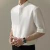 Nueva camisa de hombre de lujo ligero con cuello alto, manga corta, versátil para el trabajo y el día a día, corte slim, alta calidad, con caída