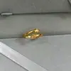 Anillo de abrazo de manos cruzadas amorosas para hombre y mujer, apertura ajustable, anillo para dedo índice, joyería retro de moda de nicho al por mayor
