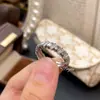 Anel Envolto em Renda Estilo Vintage Italiano, Anel Estreito com Pedras de Diamante Moda Retro de Luxo Leve, Anel de Dedo do Pé